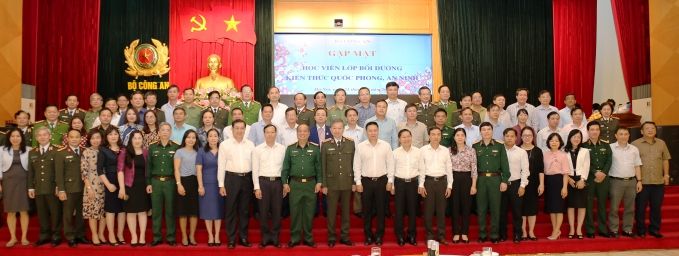 Bộ Công an gặp mặt Lớp Bồi dưỡng kiến thức Quốc phòng, An ninh Khóa 74 - đối tượng 1