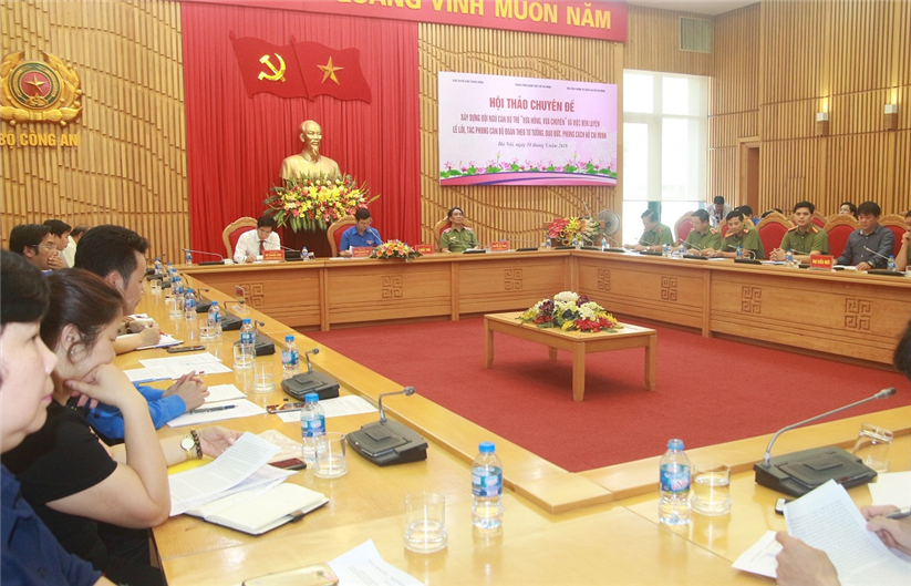 Xây dựng đội ngũ cán bộ trẻ “vừa hồng, vừa chuyên” theo gương Chủ tịch Hồ Chí Minh