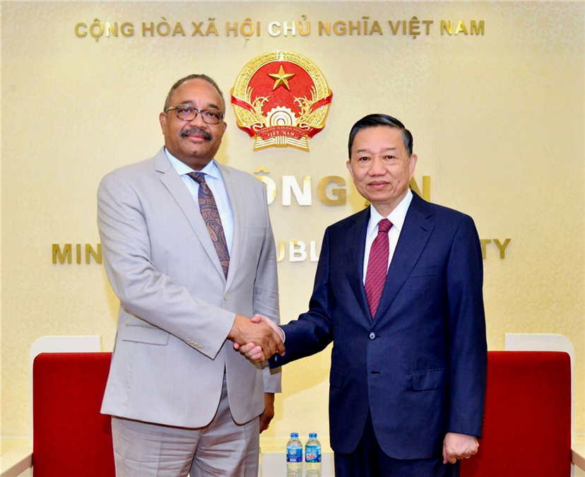 Góp phần thúc đẩy quan hệ hợp tác giữa Việt Nam và Angola