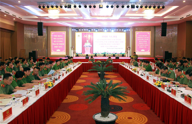 Giao ban công tác đảng và công tác chính trị Công an nhân dân 6 tháng đầu năm 2019 khu vực phía Bắc