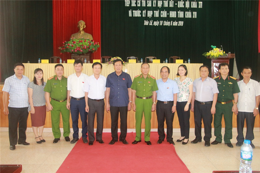 Thứ trưởng Lê Quý Vương tiếp xúc cử tri tại huyện Tiên Lữ, tỉnh Hưng Yên