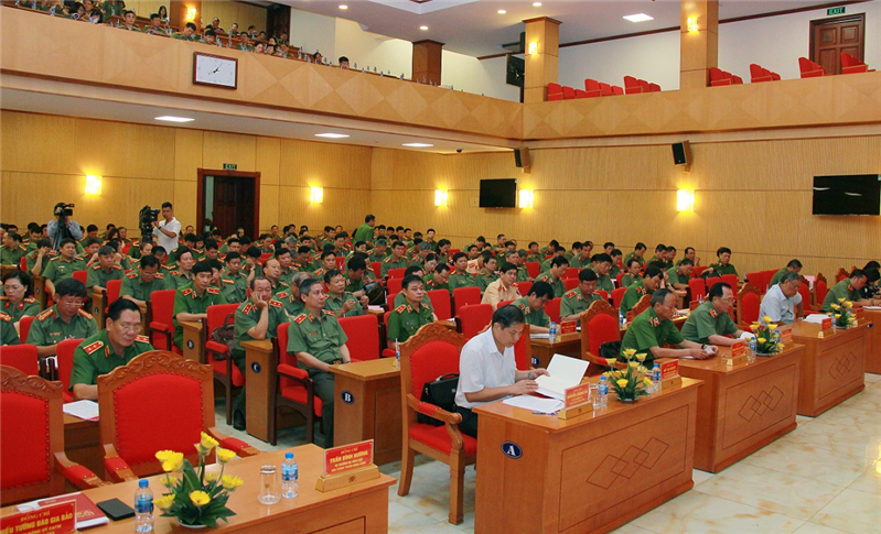 Quán triệt Quy định của Bộ Chính trị về tổ chức đảng trong Công an nhân dân và Quy định của Đảng ủy Công an Trung ương về trách nhiệm nêu gương