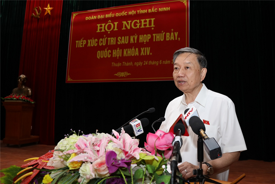 Bộ trưởng Tô Lâm tiếp xúc cử tri sau Kỳ họp thứ 7, Quốc hội khóa XIV tại huyện Thuận Thành, tỉnh Bắc Ninh