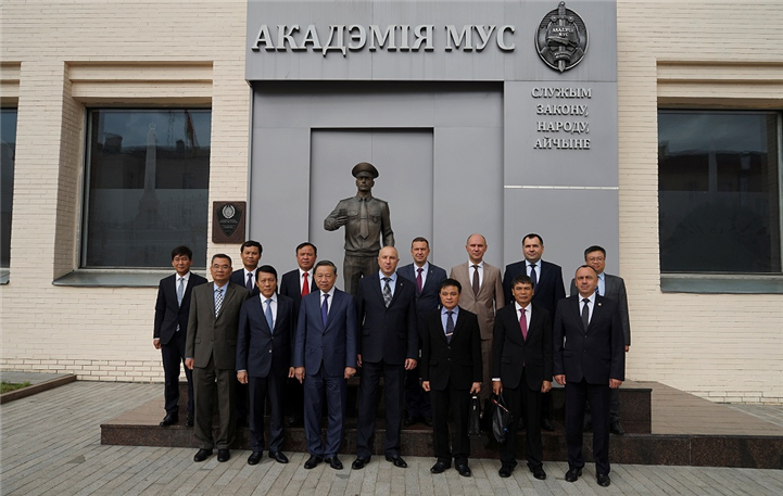 Bộ trưởng Tô Lâm hội đàm với Bộ trưởng Bộ Nội vụ Belarus và Chủ tịch Ủy ban Giám định pháp y Belarus