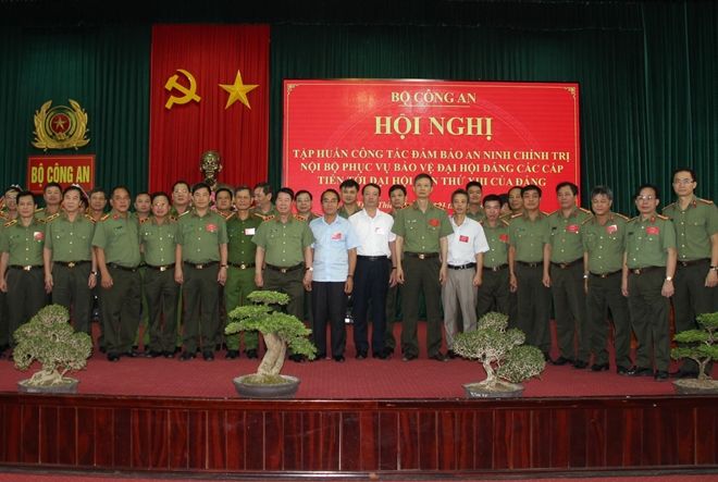 Đảm bảo An ninh chính trị nội bộ phục vụ bảo vệ Đại hội đảng các cấp