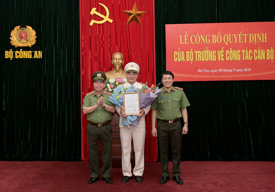 Công bố Quyết định nhân sự Chánh Văn phòng Bộ Công an
