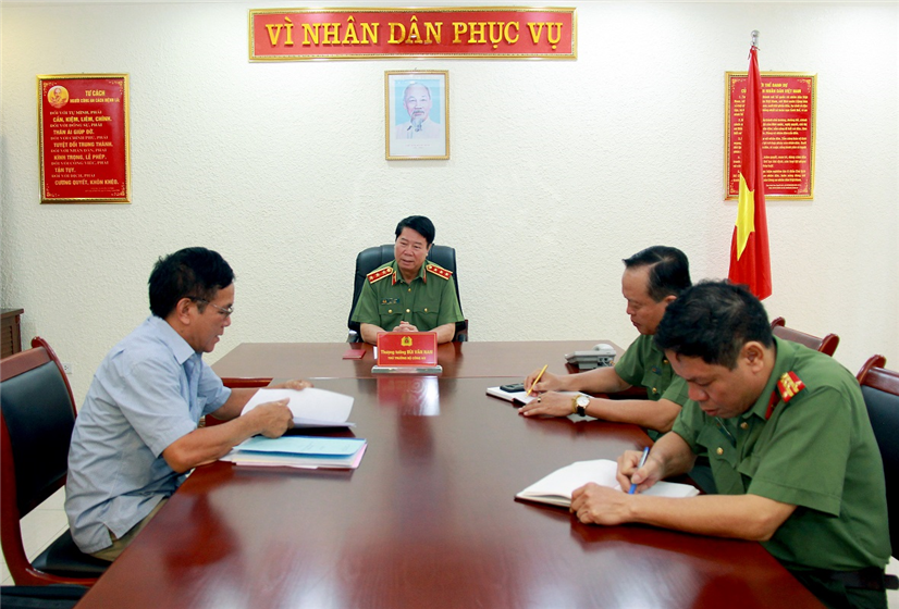 Lãnh đạo Bộ Công an tiếp công dân định kỳ tháng 9/2019