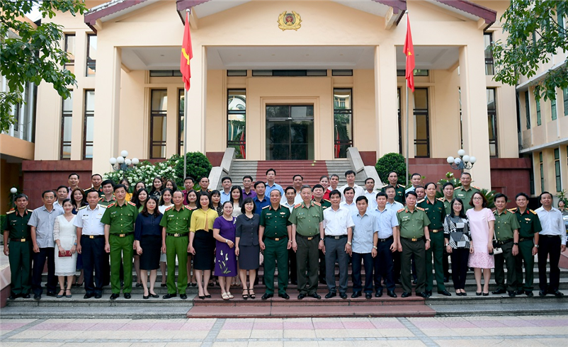 Bộ Công an gặp mặt Lớp bồi dưỡng kiến thức Quốc phòng, An ninh khóa 77 - đối tượng 1