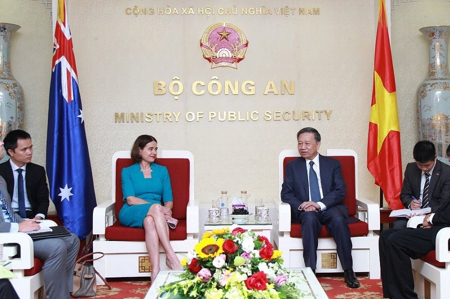 Bộ trưởng Tô Lâm tiếp Đại sứ đặc mệnh toàn quyền Australia tại Việt Nam