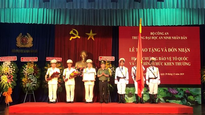 Thứ trưởng Nguyễn Văn Sơn dự Lễ kỷ niệm Ngày Nhà giáo Việt Nam tại Đại học An ninh nhân dân