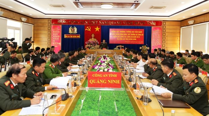 Thứ trưởng Bùi Văn Nam kiểm tra công tác công an năm 2019 tại Công an tỉnh Quảng Ninh