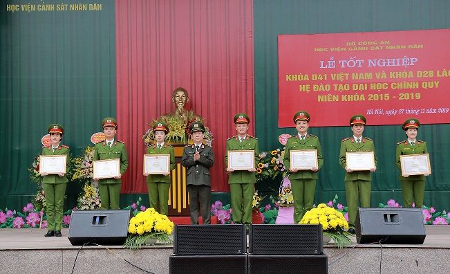 Học viện Cảnh sát nhân dân trao bằng tốt nghiệp cho hơn 1.000 học viên