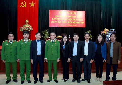 Thứ trưởng Lê Quý Vương tiếp xúc cử tri sau Kỳ họp thứ 8, Quốc hội khóa XIV tại hai huyện Tiên Lữ và Khoái Châu, tỉnh Hưng Yên
