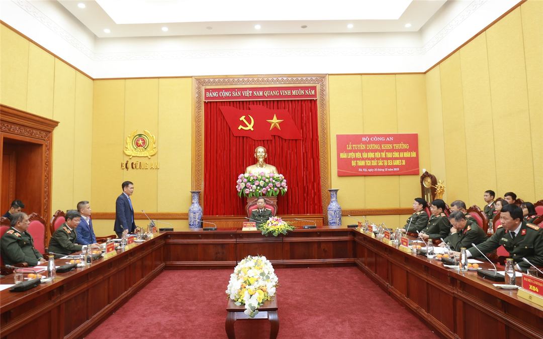 Tuyên dương, khen thưởng huấn luyện viên, vận động viên thể thao CAND đạt thành tích xuất sắc tại SEA Games 30