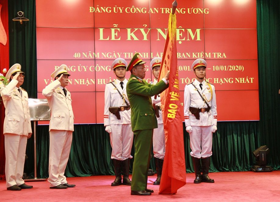 Đổi mới, tăng cường, nâng cao chất lượng, hiệu lực, hiệu quả công tác kiểm tra, giám sát, thi hành kỷ luật đảng trong Công an nhân dân