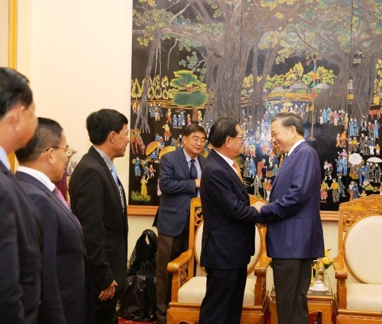 Bộ trưởng Tô Lâm có buổi tiếp Quốc vụ khanh Bộ Nội vụ Vương quốc Campuchia