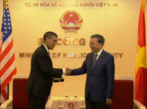 Bộ trưởng Tô Lâm tiếp xã giao Quyền Giám đốc Cơ quan DEA thuộc Bộ Tư pháp Hoa Kỳ