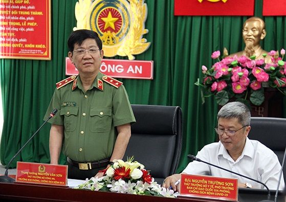 Chủ động, quyết liệt ngăn chặn dịch bệnh COVID-19 từ các tuyến biên giới và cửa khẩu quốc tế