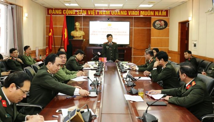 Thứ trưởng Nguyễn Văn Sơn kiểm tra công tác thông tin, tuyên truyền phòng, chống dịch tại Cục Truyền thông Công an nhân dân
