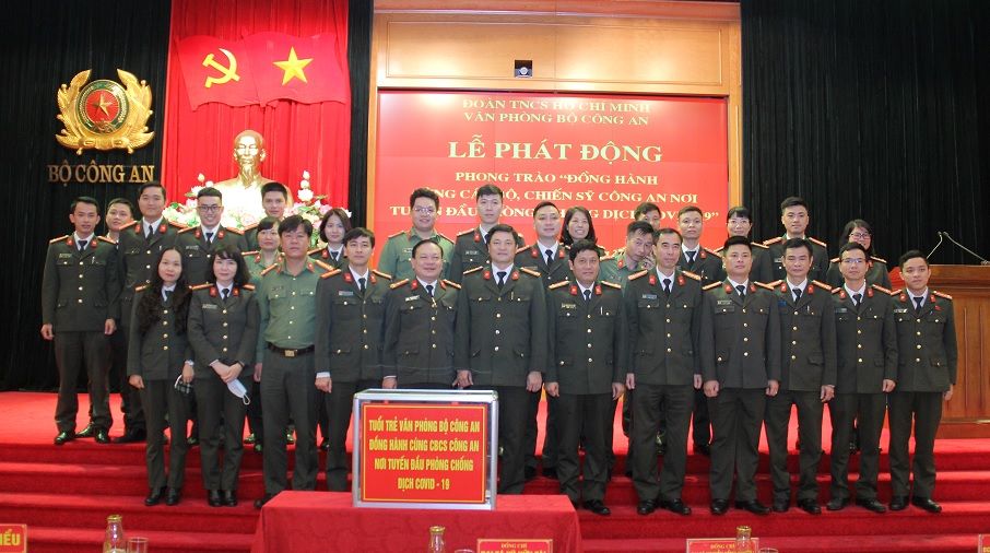 Tuổi trẻ Văn phòng Bộ Công an đồng hành cùng cán bộ, chiến sỹ Công an nơi tuyến đầu phòng, chống dịch COVID-19