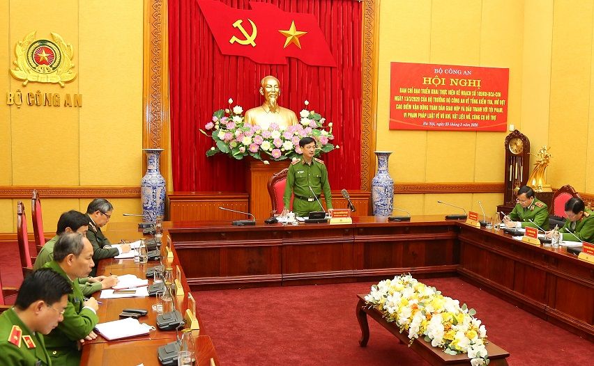 Bộ Công an đẩy mạnh đấu tranh với tội phạm, vi phạm pháp luật về vũ khí, vật liệu nổ, công cụ hỗ trợ