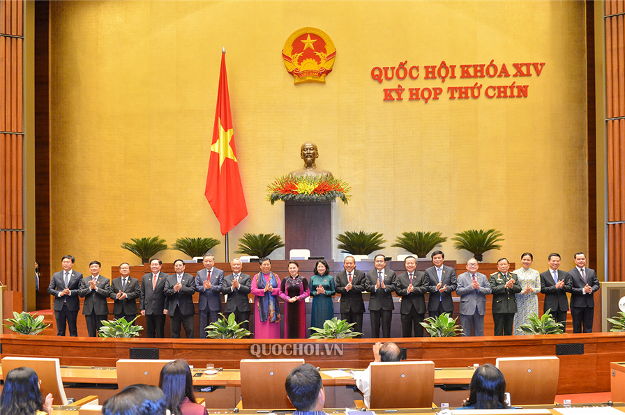 Quốc hội thông qua các Nghị quyết phê chuẩn danh sách Phó Chủ tịch và Ủy viên Hội đồng bầu cử quốc gia; bầu Ủy viên Ủy ban Thường vụ Quốc hội