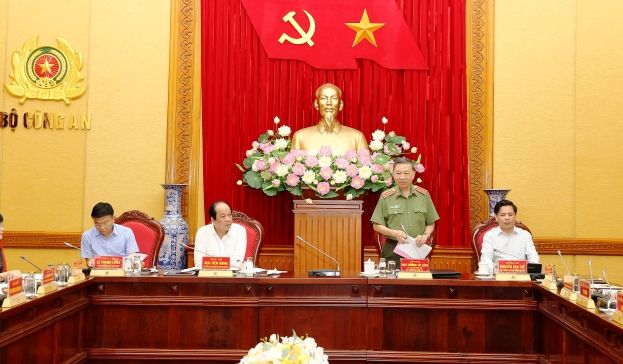 Xây dựng Luật Đảm bảo trật tự an toàn giao thông đường bộ đạt yêu cầu đề ra