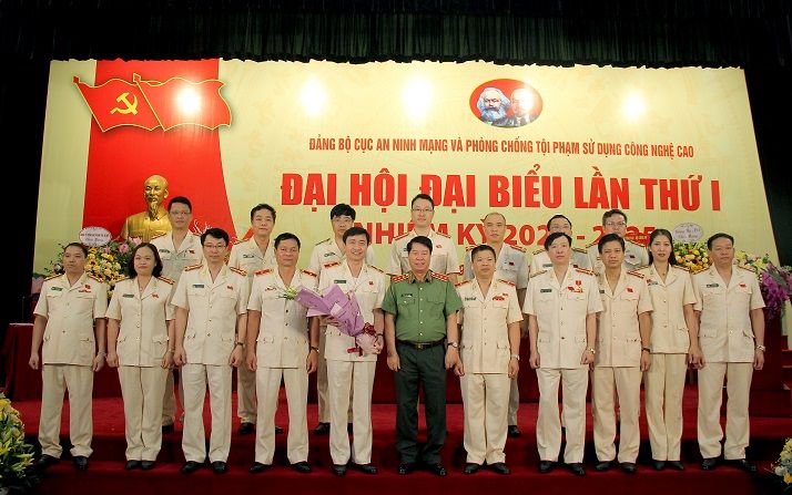 Thứ trưởng Bùi Văn Nam chỉ đạo Đại hội Đảng bộ Cục An ninh mạng và phòng, chống tội phạm sử dụng công nghệ cao