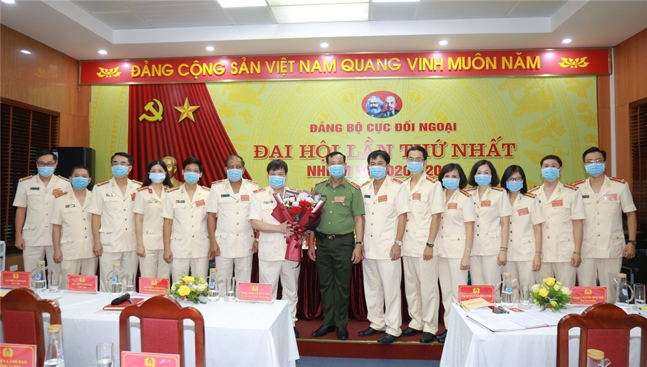 Thứ trưởng Lê Tấn Tới dự và chỉ đạo Đại hội Đảng bộ Cục Đối ngoại lần thứ I, nhiệm kỳ 2020 – 2025