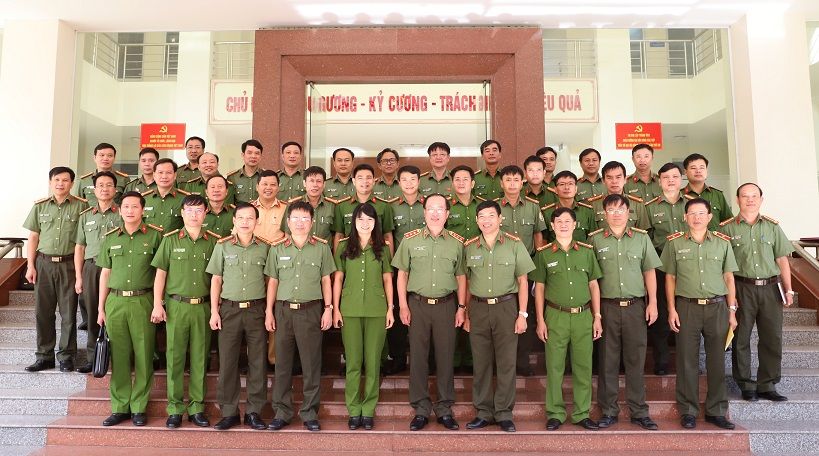 Thứ trưởng Nguyễn Văn Thành thăm, làm việc tại Công an tỉnh Hà Tĩnh