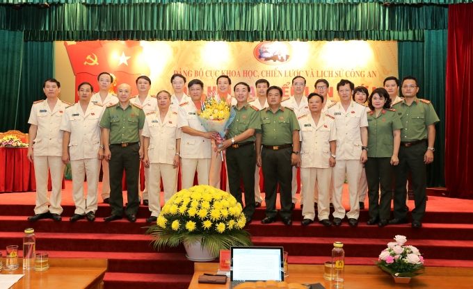 Đổi mới và nâng cao chất lượng công tác khoa học, chiến lược và lịch sử Công an