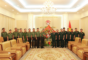 Thứ trưởng Trần Quốc Tỏ chúc mừng Bộ Tổng Tham mưu Quân đội nhân dân Việt Nam nhân kỷ niệm 75 năm Ngày truyền thống