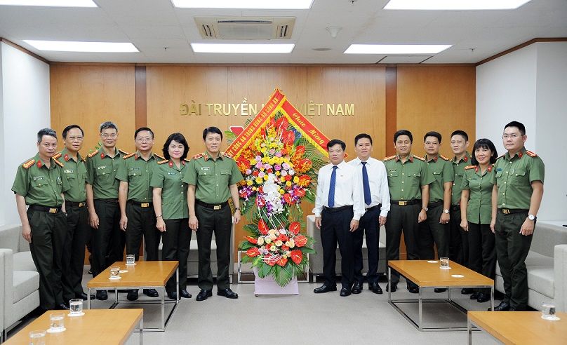 Thứ trưởng Lương Tam Quang chúc mừng Đài Truyền hình Việt Nam và Thông tấn xã Việt Nam nhân kỷ niệm Ngày thành lập