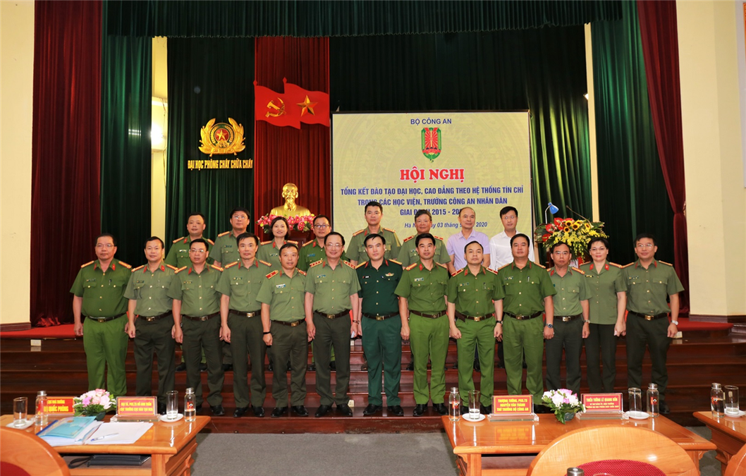 Tổng kết đào tạo đại học, cao đẳng theo hệ thống tín chỉ trong các học viện, trường Công an nhân dân giai đoạn 2015 – 2020
