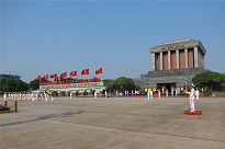 Đoàn đại biểu Đảng ủy Công an Trung ương, Bộ Công an vào Lăng viếng Chủ tịch Hồ Chí Minh và tưởng niệm các Anh hùng liệt sỹ nhân kỷ niệm 75 năm Quốc khánh 2/9