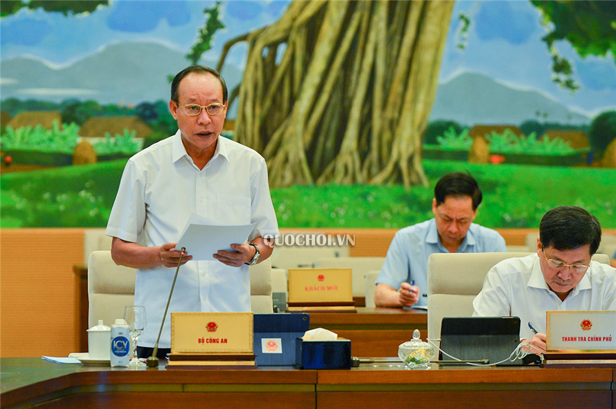 Ủy ban Thường vụ Quốc hội nghe báo cáo của Chính phủ về công tác phòng, chống tội phạm và vi phạm pháp luật