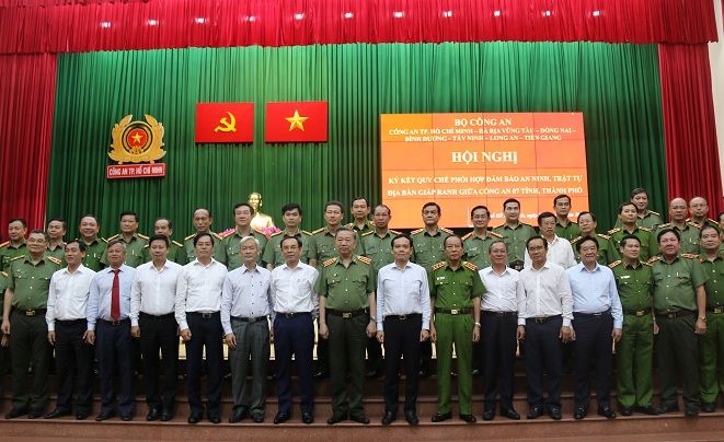 Hội nghị ký kết Quy chế phối hợp đảm bảo an ninh, trật tự địa bàn giáp ranh giữa Công an 7 tỉnh, thành phố phía Nam