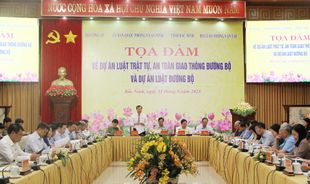 Tọa đàm về Dự án Luật Trật tự, an toàn giao thông đường bộ và Dự án Luật Đường bộ