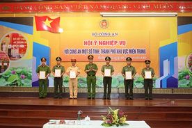 Thứ trưởng Nguyễn Duy Ngọc chủ trì Hội nghị hội ý nghiệp vụ với một số tỉnh, thành miền Trung
