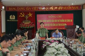 Thứ trưởng Nguyễn Văn Sơn làm việc với Công an tỉnh Hà Nam