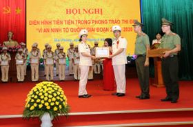 Xác định công tác thi đua khen thưởng là một trong những nhiệm vụ trọng tâm, thường xuyên coi trọng ở mỗi cơ quan, đơn vị