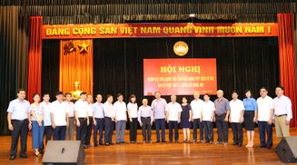 Bộ trưởng Tô Lâm tiếp xúc cử tri tỉnh Bắc Ninh sau kỳ họp thứ 5 Quốc hội khóa XIV
