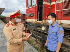 Quy định công tác kiểm tra, kiểm soát và xử lý vi phạm pháp luật trong lĩnh vực giao thông đường sắt của Cảnh sát giao thông