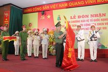 Hội Phụ nữ Tổng cục VIII đón nhận Huân chương Bảo vệ Tổ quốc hạng Nhì