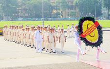 Đoàn đại biểu Đảng ủy Công an Trung ương, Bộ Công an vào Lăng viếng Chủ tịch Hồ Chí Minh