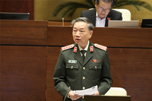 Bộ trưởng Tô Lâm trình bày Tờ trình trước Quốc hội về 02 Dự án Luật sửa đổi, bổ sung