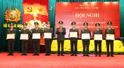 Bộ trưởng Tô Lâm dự và chỉ đạo Hội nghị tổng kết công tác năm 2019 tại Cục Tổ chức cán bộ