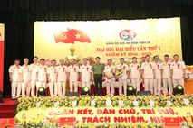 Đặc biệt quan tâm, chăm lo, xây dựng Đảng bộ Cục An ninh kinh tế thật sự trong sạch, vững mạnh toàn diện cả về chính trị, tư tưởng và đạo đức