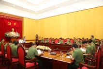 Đẩy nhanh tiến độ 2 dự án Cơ sở dữ liệu quốc gia về dân cư và Sản xuất, cấp, quản lý Căn cước công dân