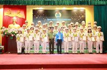 Tôn vinh các tập thể và cá nhân điển hình tiên tiến trong Công đoàn Công an nhân dân, giai đoạn 2015 – 2020